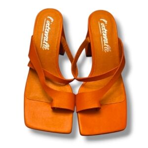 L'Intervalle Barriada Strappy Square-Toe Sandal in Orange